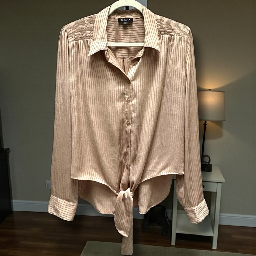 GiGIO USA Women's‎ Size L Striped Satin Tie Front Blouse Shirt Rose Gold